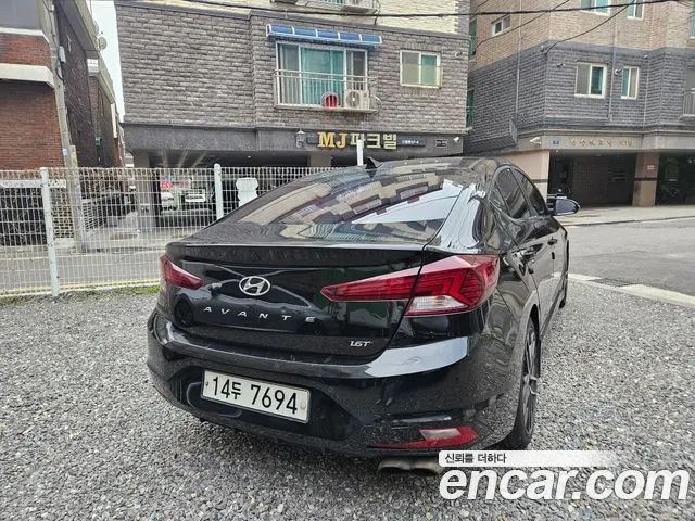 HYUNDAI AVANTE 2019 — 180 000 км, чёрный, Корея — под ключ — фото 3