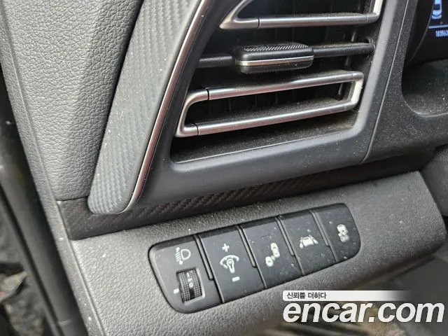 HYUNDAI AVANTE 2019 — 180 000 км, чёрный, Корея — под ключ — фото 8