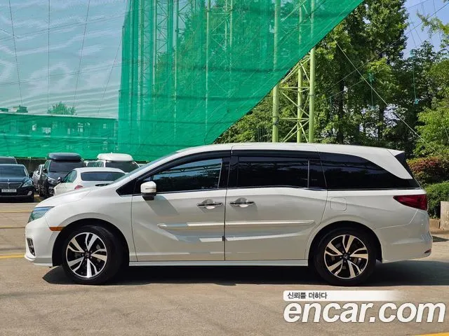 HONDA ODYSSEY 2020 — 56 000 км, белый, Корея — под ключ — фото 9