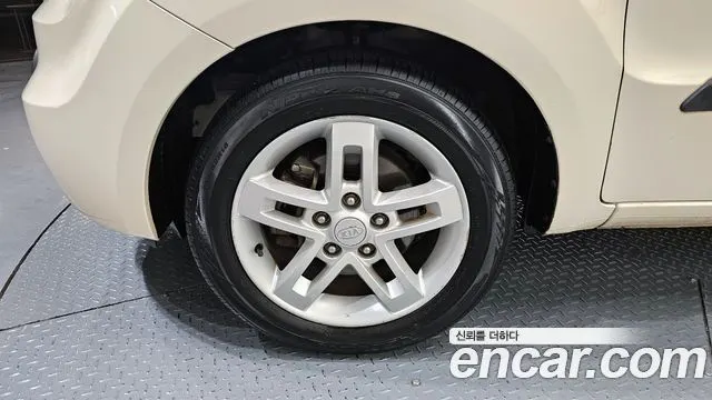 KIA SOUL 2010 — 77 980 км, белый-перламутр, Корея — под ключ — фото 5