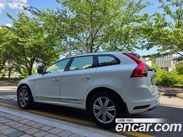 VOLVO XC60 2017 — 87 432 км, белый, Корея — под ключ — фото 2