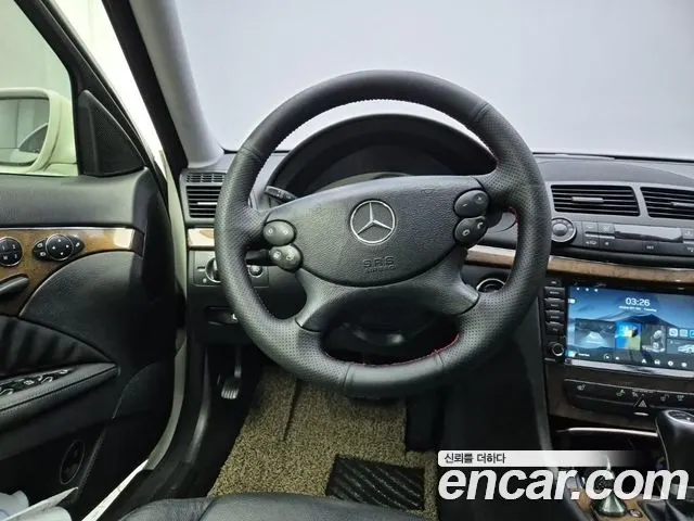 MERCEDES-BENZ E-CLASS W211 2007 — 146 000 км, белый, Корея — под ключ — фото 9