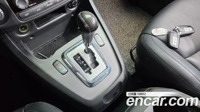 KGM KORANDO TURISMO 2017 — 207 729 км, белый, Корея — под ключ — фото 9