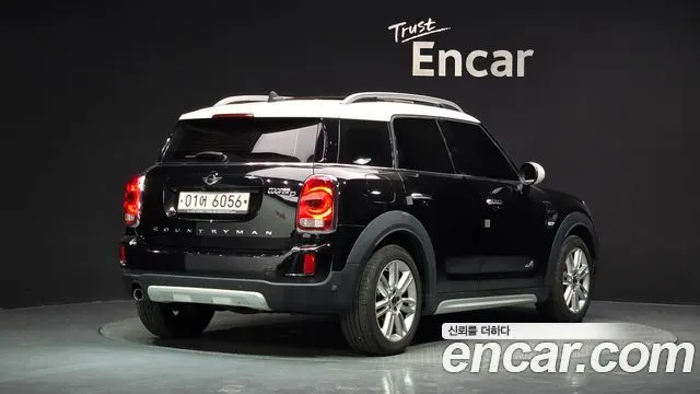 MINI COOPER D COUNTRYMAN 2017 — 131 398 км, чёрный, Корея — под ключ — фото 2