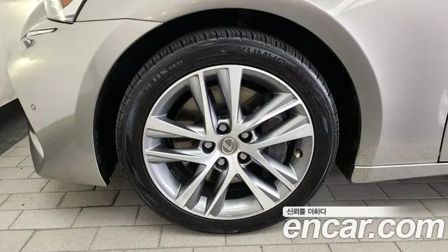 LEXUS IS300 2019 — 97 818 км, светло-золотистый, Корея — под ключ — фото 5