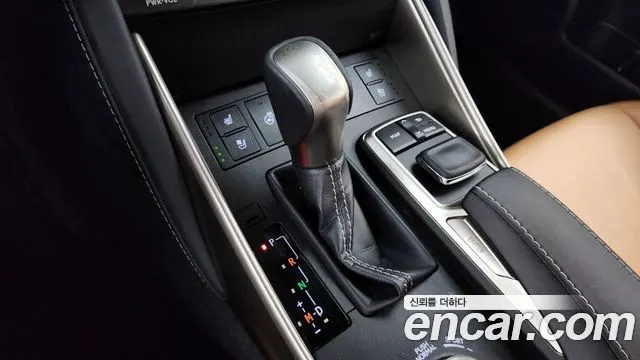 LEXUS IS300 2019 — 97 818 км, светло-золотистый, Корея — под ключ — фото 9