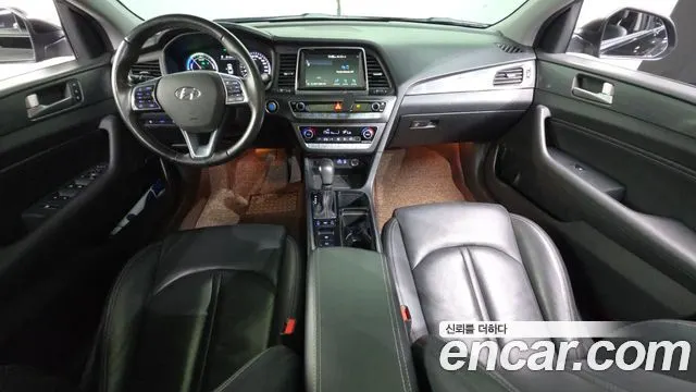 HYUNDAI SONATA HYBRID 2018 — 122 094 км, чёрный, Корея — под ключ — фото 7