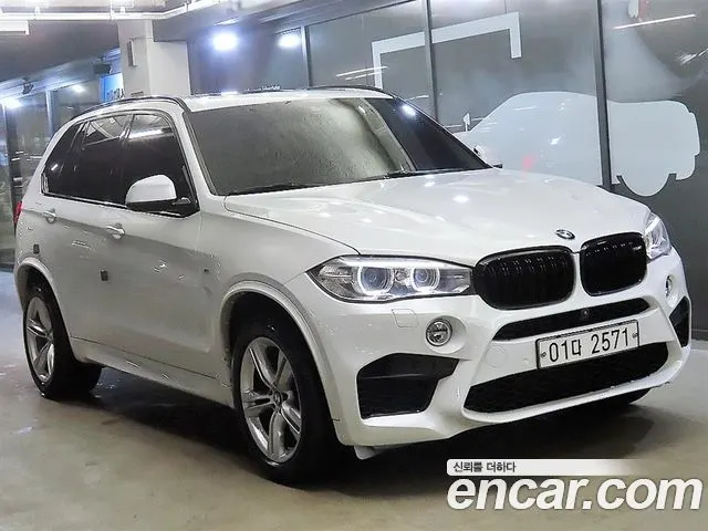 BMW X5 2018 — 124 760 км, белый, Корея — под ключ — фото 1