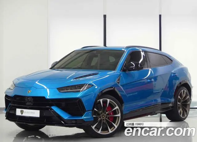 LAMBORGHINI URUS 2023