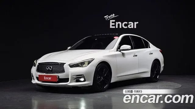 INFINITI Q50 2015