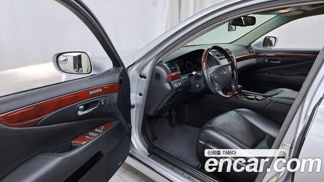 LEXUS LS460 2009 — 109 808 км, серебристо-серый, Корея — под ключ — фото 10