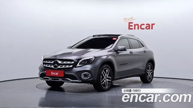 MERCEDES-BENZ GLA-CLASS X156 2019