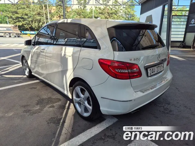 MERCEDES-BENZ B-CLASS W246 2012 — 99 551 км, белый, Корея — под ключ — фото 4