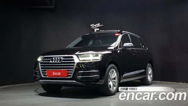 AUDI Q7 2019 — 108 792 км, чёрный, Корея — под ключ — фото 1