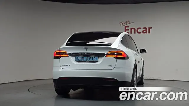 TESLA MODEL X 2018 — 19 736 км, белый, Корея — под ключ — фото 4