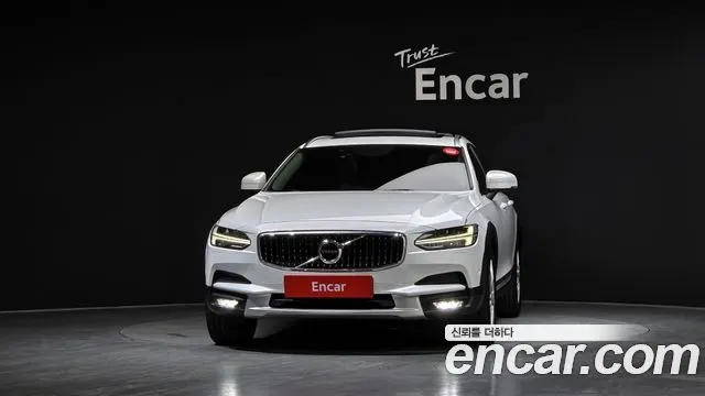 VOLVO V90 CROSS COUNTRY 2017 — 206 588 км, белый, Корея — под ключ — фото 3