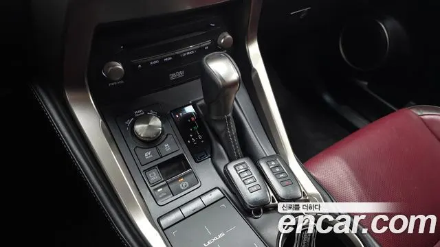 LEXUS NX300H 2019 — 99 544 км, серебристый, Корея — под ключ — фото 9