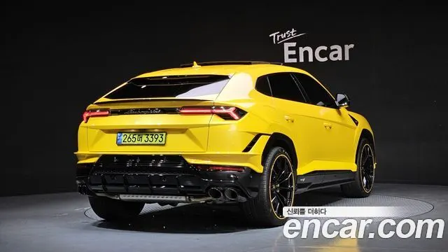LAMBORGHINI URUS 2024 — 7 875 км, жёлтый, Корея — под ключ — фото 2