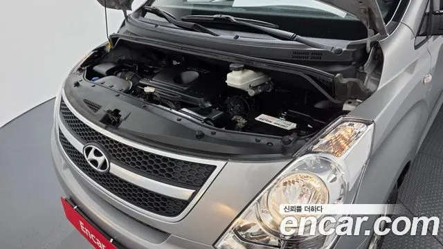 HYUNDAI GRAND STAREX 2015 — 135 839 км, серебристо-серый, Корея — под ключ — фото 6