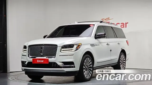 LINCOLN NAVIGATOR 2021