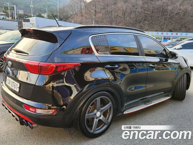 KIA SPORTAGE 2016 — 106 000 км, чёрный, Корея — под ключ — фото 3