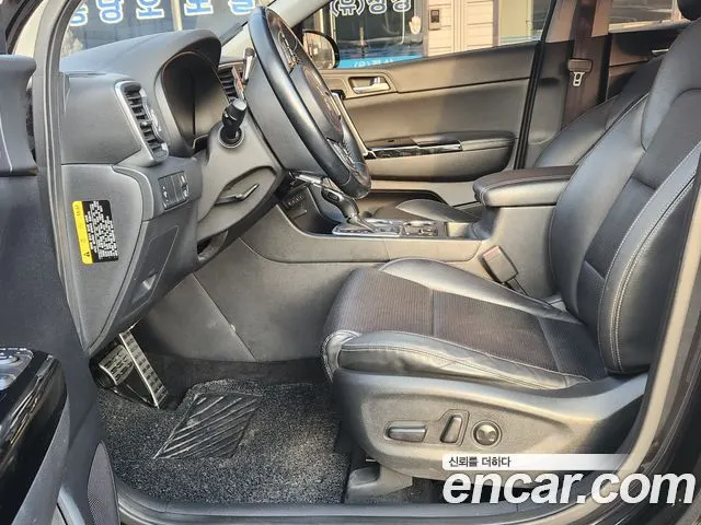 KIA SPORTAGE 2016 — 106 000 км, чёрный, Корея — под ключ — фото 10