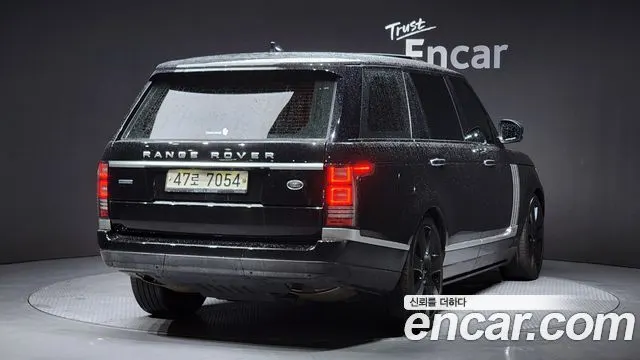 LAND ROVER RANGE ROVER (4 ПОК.) 2017 — 104 440 км, чёрный, Корея — под ключ — фото 2