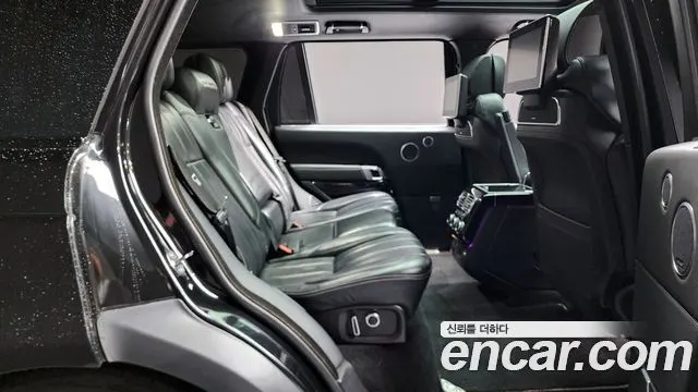 LAND ROVER RANGE ROVER (4 ПОК.) 2017 — 104 440 км, чёрный, Корея — под ключ — фото 11
