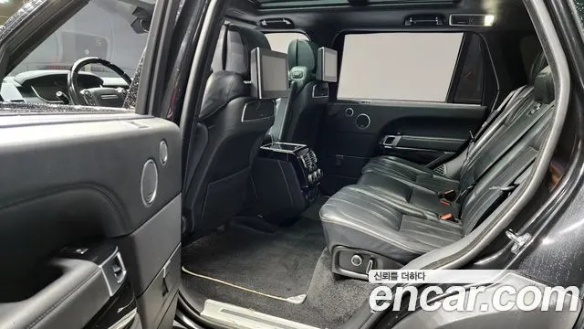 LAND ROVER RANGE ROVER (4 ПОК.) 2017 — 104 440 км, чёрный, Корея — под ключ — фото 12