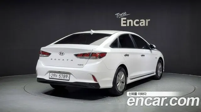HYUNDAI SONATA HYBRID 2018 — 162 429 км, белый, Корея — под ключ — фото 2