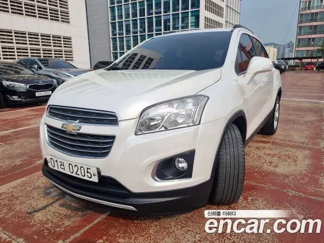 CHEVROLET TRAX 2016 — 62 997 км, белый, Корея — под ключ — фото 1