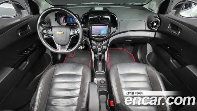 CHEVROLET AVEO HATCHBACK 2015 — 106 804 км, белый, Корея — под ключ — фото 7