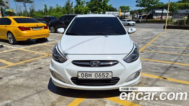 HYUNDAI ACCENT 2016
