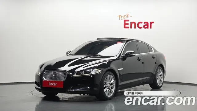 JAGUAR NEW XF 2015