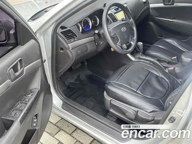 HYUNDAI SONATA TRANSFORM 2009 — 130 000 км, серебристый, Корея — под ключ — фото 9