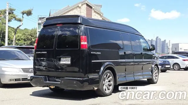 CHEVROLET EXPRESS VAN 2016 — 127 348 км, чёрный, Корея — под ключ — фото 2