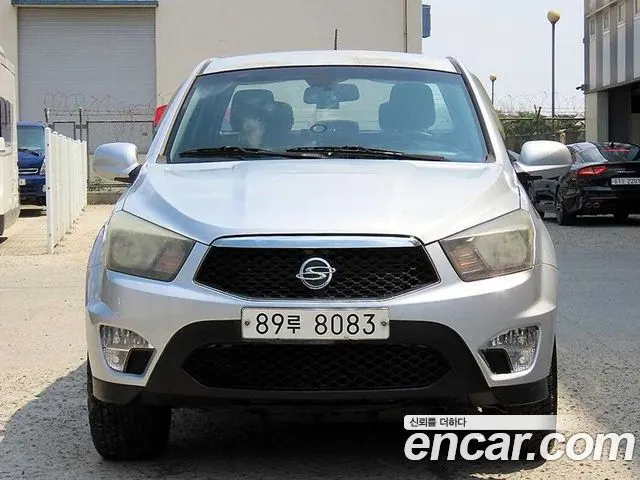 KGM KORANDO SPORTS 2014 — 56 000 км, серебристый, Корея — под ключ — фото 2