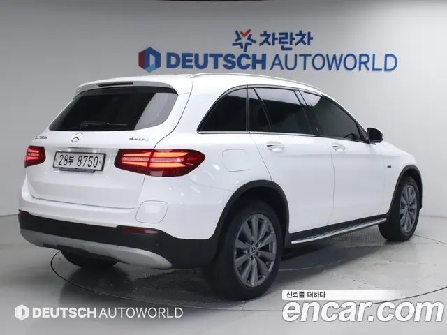 MERCEDES-BENZ GLC-CLASS X253 2019 — 115 378 км, белый, Корея — под ключ — фото 2