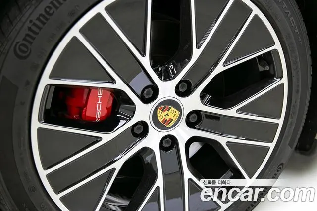 PORSCHE TAYCAN 2021 — 45 000 км, белый, Корея — под ключ — фото 9