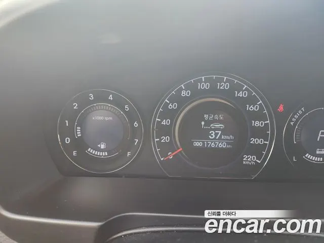 HYUNDAI AVANTE HYBRID 2012 — 176 760 км, серебристо-серый, Корея — под ключ — фото 5