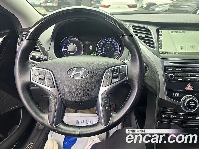 HYUNDAI GRANDEUR HYBRID 2015 — 120 353 км, чёрный, Корея — под ключ — фото 9