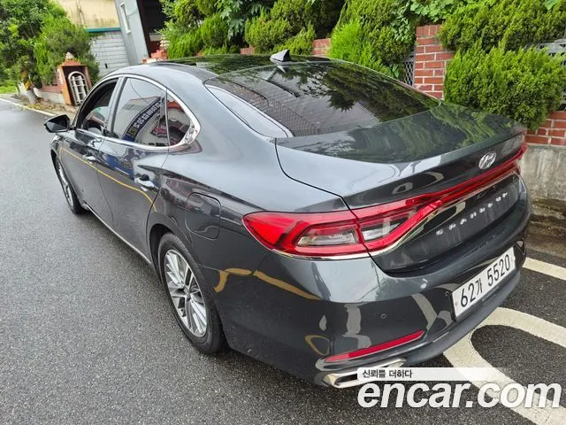 HYUNDAI GRANDEUR 2018 — 151 300 км, тёмно-зелёный, Корея — под ключ — фото 3