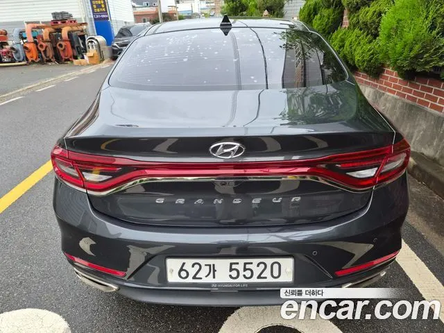 HYUNDAI GRANDEUR 2018 — 151 300 км, тёмно-зелёный, Корея — под ключ — фото 4