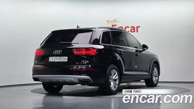 AUDI Q7 2019 — 136 387 км, чёрный, Корея — под ключ — фото 2