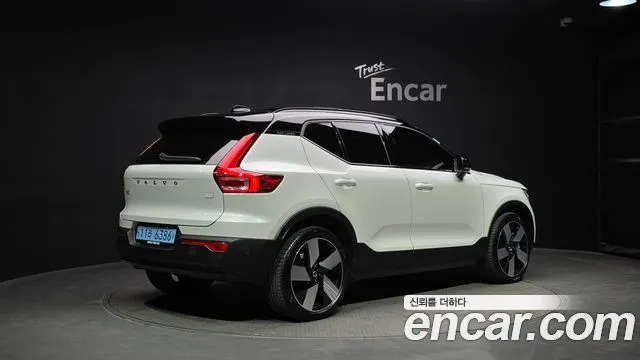 VOLVO XC40 RECHARGE 2024