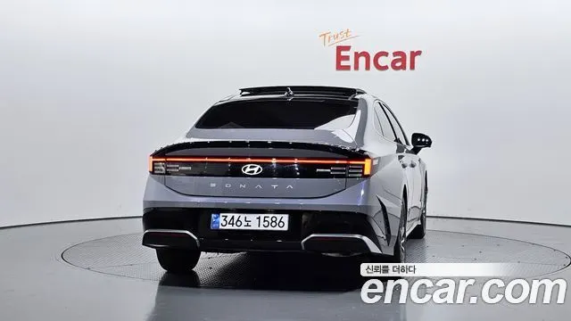 HYUNDAI SONATA HYBRID 2024 — 21 963 км, светло-серебристый, Корея — под ключ — фото 4