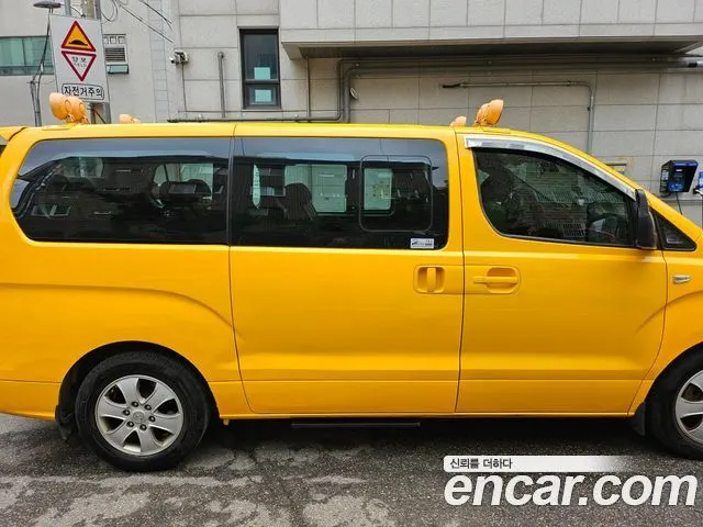 HYUNDAI GRAND STAREX 2019 — 140 000 км, жёлтый, Корея — под ключ — фото 2