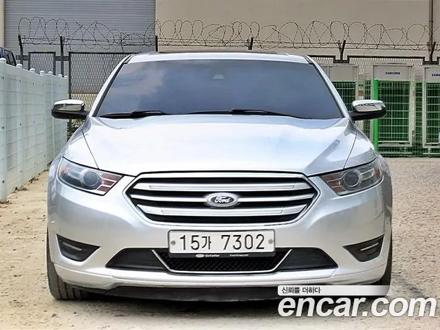 FORD TAURUS 2015