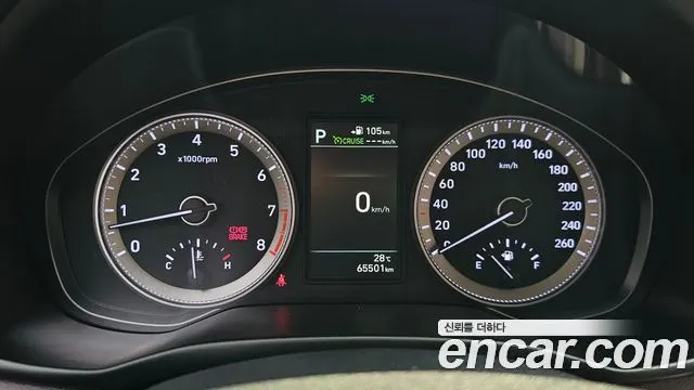 HYUNDAI GRANDEUR 2019 — 65 501 км, серебристо-серый, Корея — под ключ — фото 8