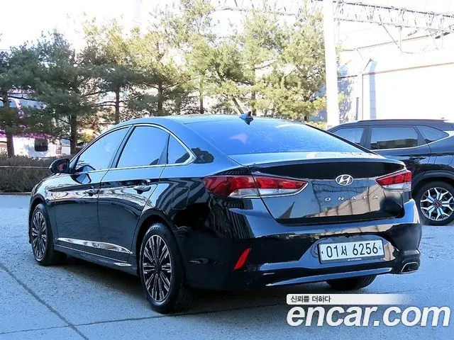 HYUNDAI SONATA HYBRID 2018 — 424 259 км, чёрный, Корея — под ключ — фото 3